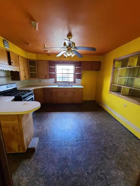Kitchen - Undisclosed, Harvey, IL 60426 photo 1 of 1