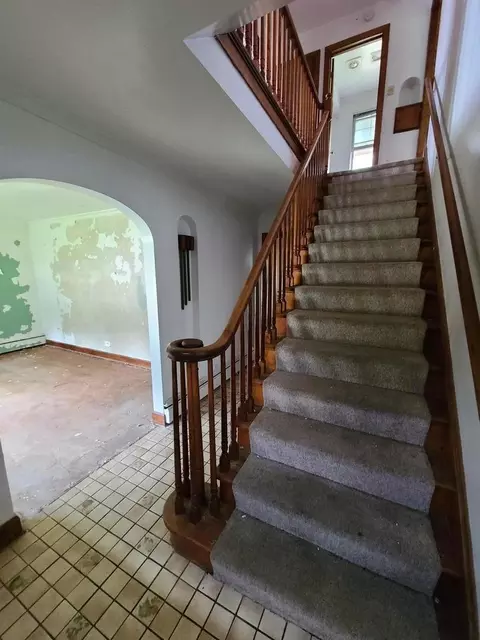 Entry Way - Undisclosed, Harvey, IL 60426 photo 1 of 1
