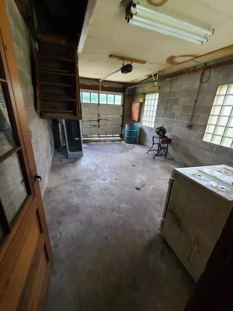 Other - Undisclosed, Harvey, IL 60426 photo 3 of 7