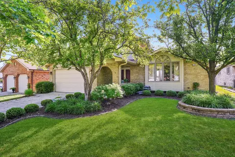 17081 Bonnie Trl W, Oak Forest, IL 60452