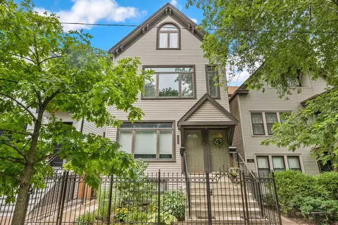 3316 N Leavitt St #2, Chicago, IL 60618