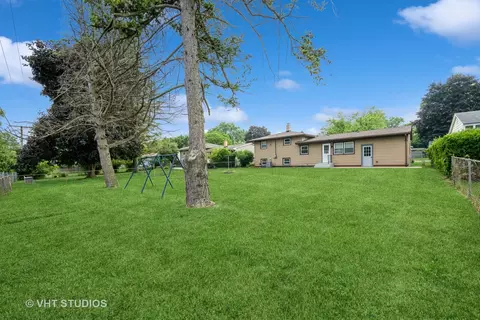 Exterior - 401 Elden Dr, Cary, IL 60013 photo 2 of 2