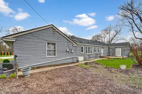 Exterior - 2425 Flossmoor Rd, Flossmoor, IL 60422 photo 4 of 6