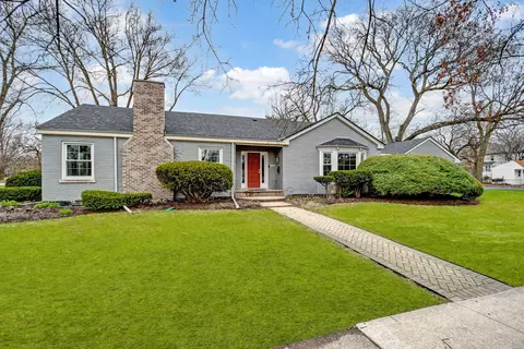 2425 Flossmoor Rd, Flossmoor, IL 60422