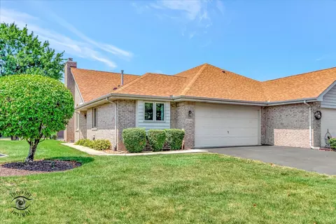 18346 Pine Wood Ln, Tinley Park, IL 60477