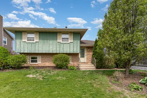 1339 Addleman St, Joliet, IL 60431