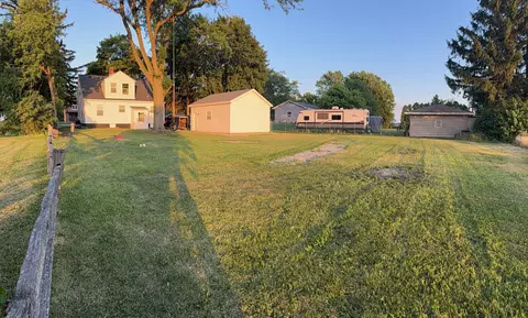 Exterior - 10 N850 Rippburger Rd, Elgin, IL 60124 photo 3 of 4