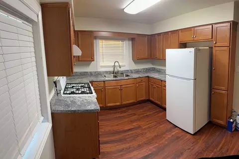 Kitchen - 10 N850 Rippburger Rd, Elgin, IL 60124 photo 1 of 1