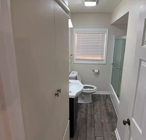 Bath - 10 N850 Rippburger Rd, Elgin, IL 60124 photo 1 of 2