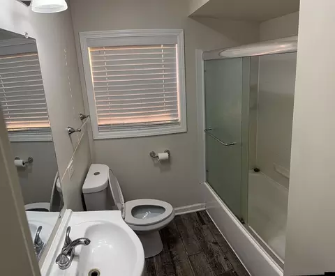 Bath - 10 N850 Rippburger Rd, Elgin, IL 60124 photo 2 of 2