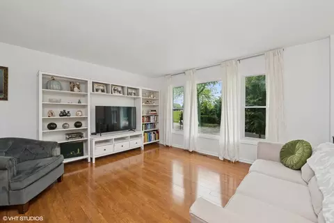 Living - 505 Crest Dr, Cary, IL 60013 photo 1 of 2
