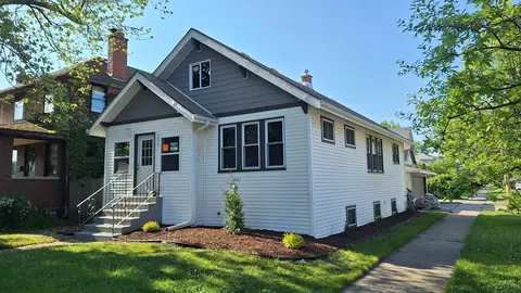 2634 Burr Oak Ave, Blue Island, IL 60406