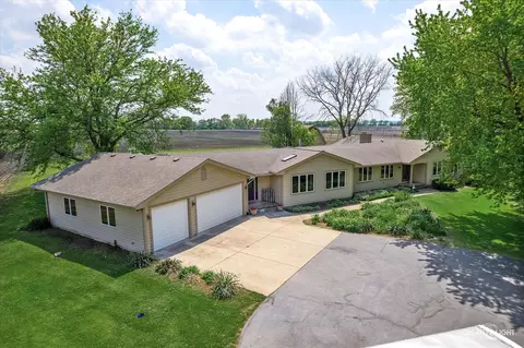 45 W251 Ic Trl, Maple Park, IL 60151