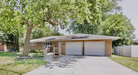 680 S Center Ave, Bradley, IL 60915