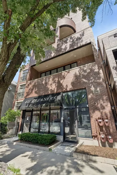 2549 N Southport Ave #3, Chicago, IL 60614