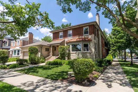 2900 W Birchwood Ave, Chicago, IL 60645