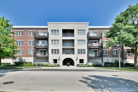 111 N Larch Ave #206, Elmhurst, IL 60126