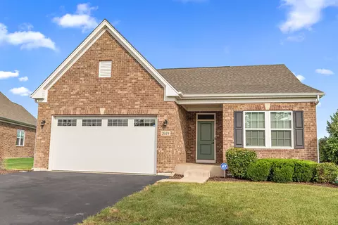 2019 Royalglen Dr, New Lenox, IL 60451