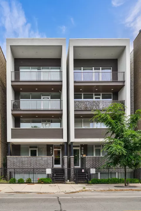 927 N Damen Ave #2, Chicago, IL 60622