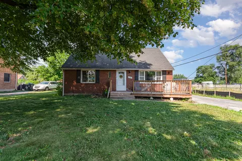 7900 S 86th Ct, Justice, IL 60458