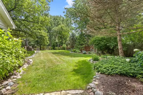 Exterior - 4049 Michelline Ln, Northbrook, IL 60062 photo 4 of 4