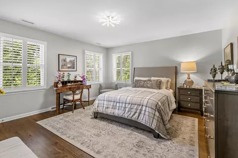 Bedroom - 4049 Michelline Ln, Northbrook, IL 60062 photo 2 of 4