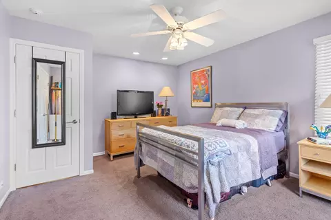 Bedroom - 4049 Michelline Ln, Northbrook, IL 60062 photo 3 of 4