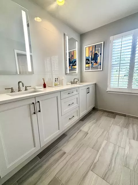 Bath - 4049 Michelline Ln, Northbrook, IL 60062 photo 6 of 8