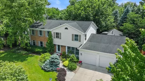 4049 Michelline Ln, Northbrook, IL 60062