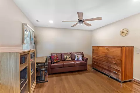 Bedroom - 4049 Michelline Ln, Northbrook, IL 60062 photo 4 of 4