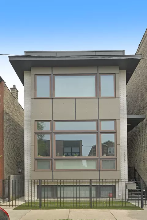 2036 W Huron St, Chicago, IL 60612