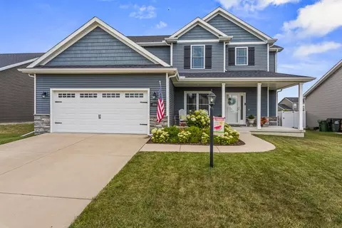 806 Cole Ln, Mahomet, IL 61853