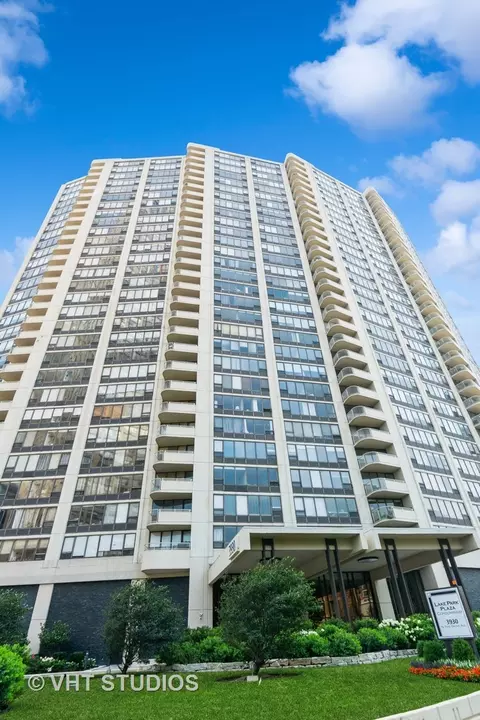3930 N Pine Grove Ave #506, Chicago, IL 60613