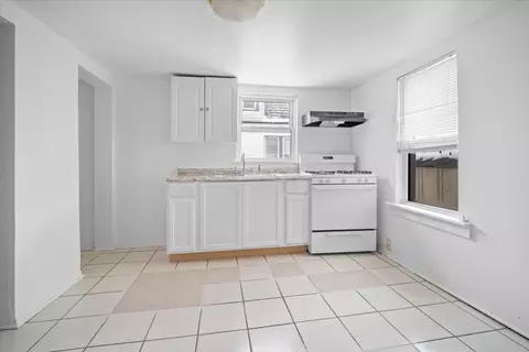 Kitchen - 1102 N Lee St, Bloomington, IL 61701 photo 1 of 3