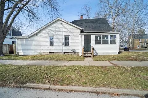 1102 N Lee St, Bloomington, IL 61701