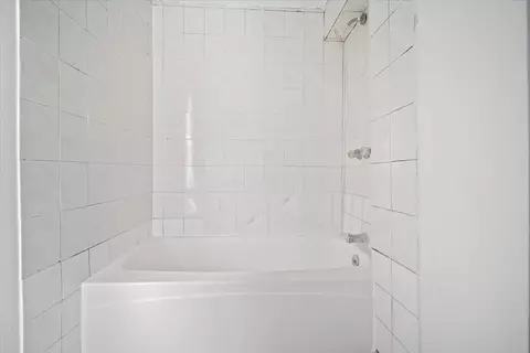 Bath - 1102 N Lee St, Bloomington, IL 61701 photo 2 of 3