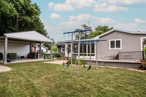 Exterior - 802 N Main St, Eureka, IL 61530 photo 9 of 16