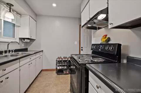 Kitchen - 508 E Park St, Plano, IL 60545 photo 1 of 2