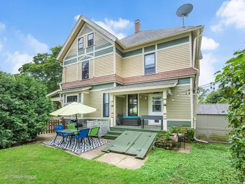 Exterior - 442 Du Page St, Elgin, IL 60120 photo 10 of 10