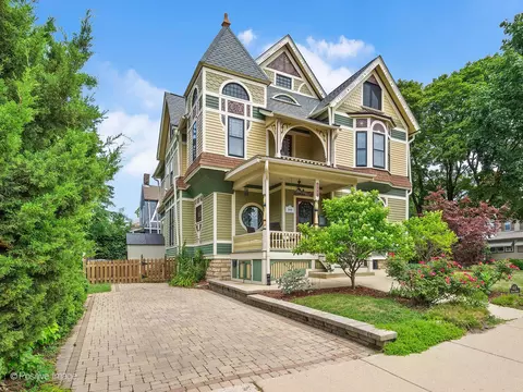 Exterior - 442 Du Page St, Elgin, IL 60120 photo 2 of 10