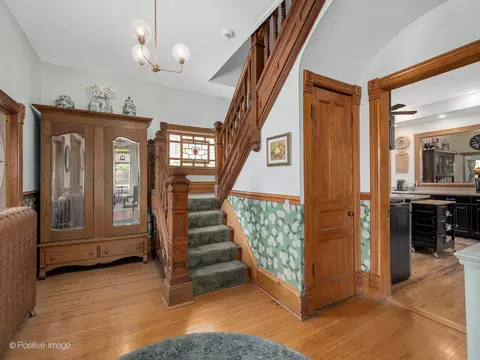 Entry Way - 442 Du Page St, Elgin, IL 60120 photo 2 of 2