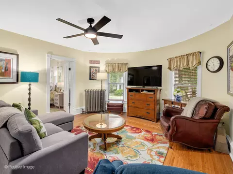Living - 442 Du Page St, Elgin, IL 60120 photo 3 of 4