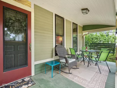 Exterior - 442 Du Page St, Elgin, IL 60120 photo 6 of 10