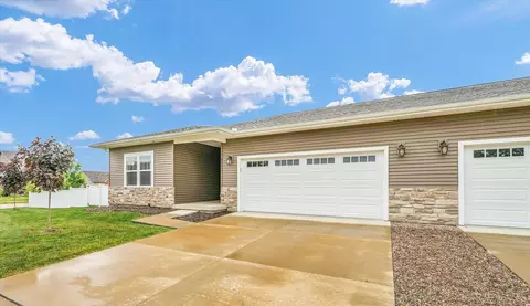 3311 Memory Ln #EAST, Urbana, IL 61802