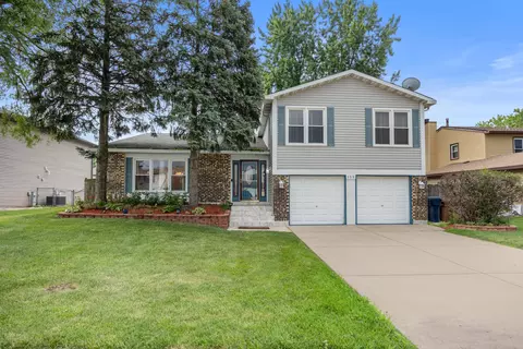 155 Hesterman Dr, Glendale Heights, IL 60139