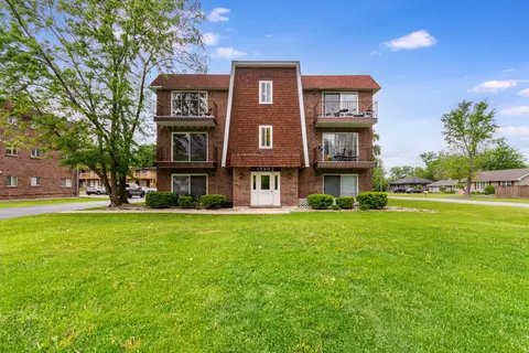 15302 Kenton Ave #3, Oak Forest, IL 60452