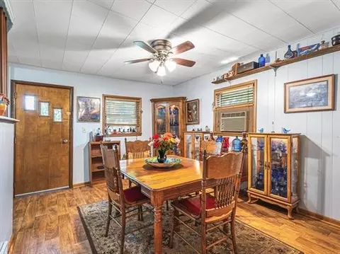 308 E Washington St, Durand, IL 61024 photo 6
