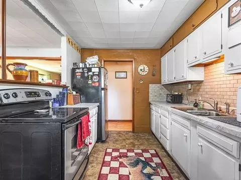 308 E Washington St, Durand, IL 61024 photo 8