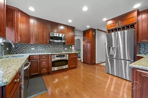 502 Burning Tree Ln, Naperville, IL 60563 photo 7