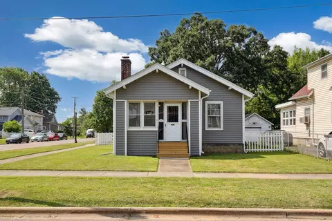 1019 Grand Blvd, Aurora, IL 60505